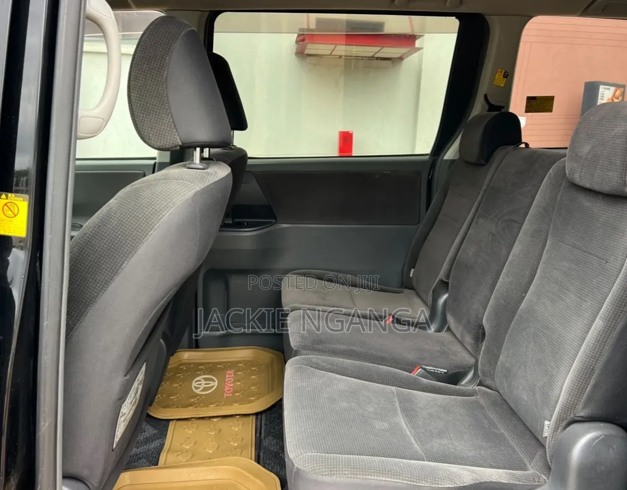 Toyota Noah 2009 Black
