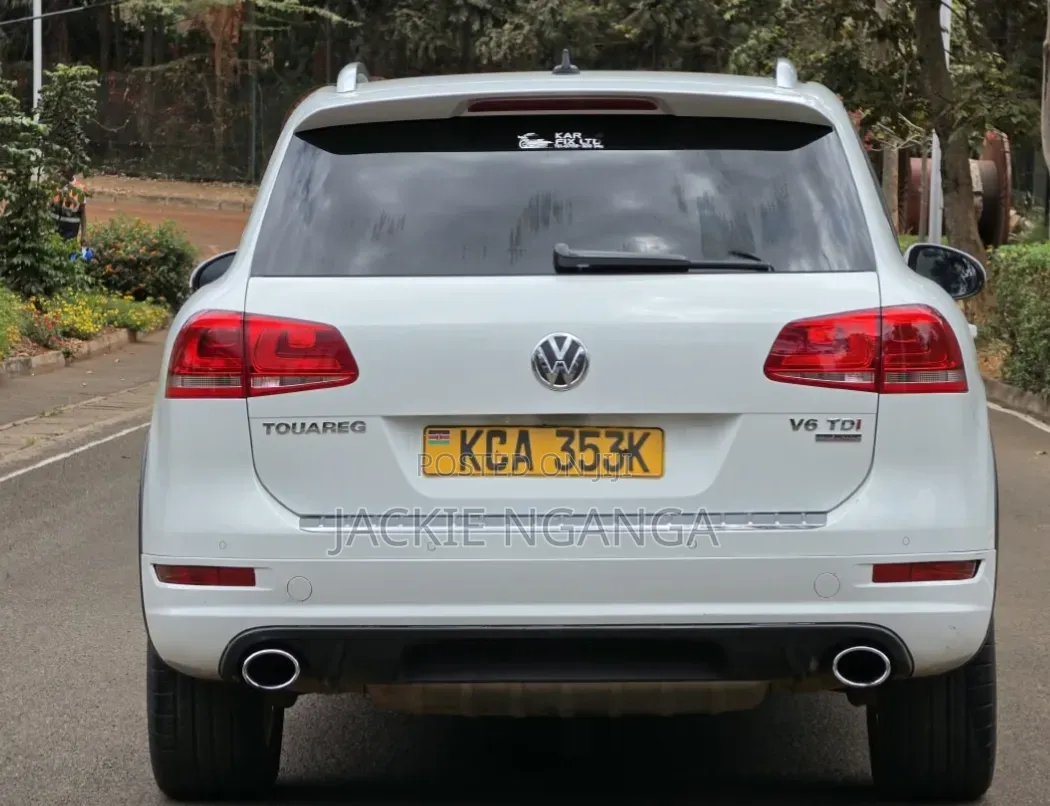Volkswagen Touareg 2012 White