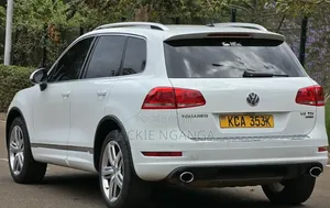 Volkswagen Touareg 2012 White