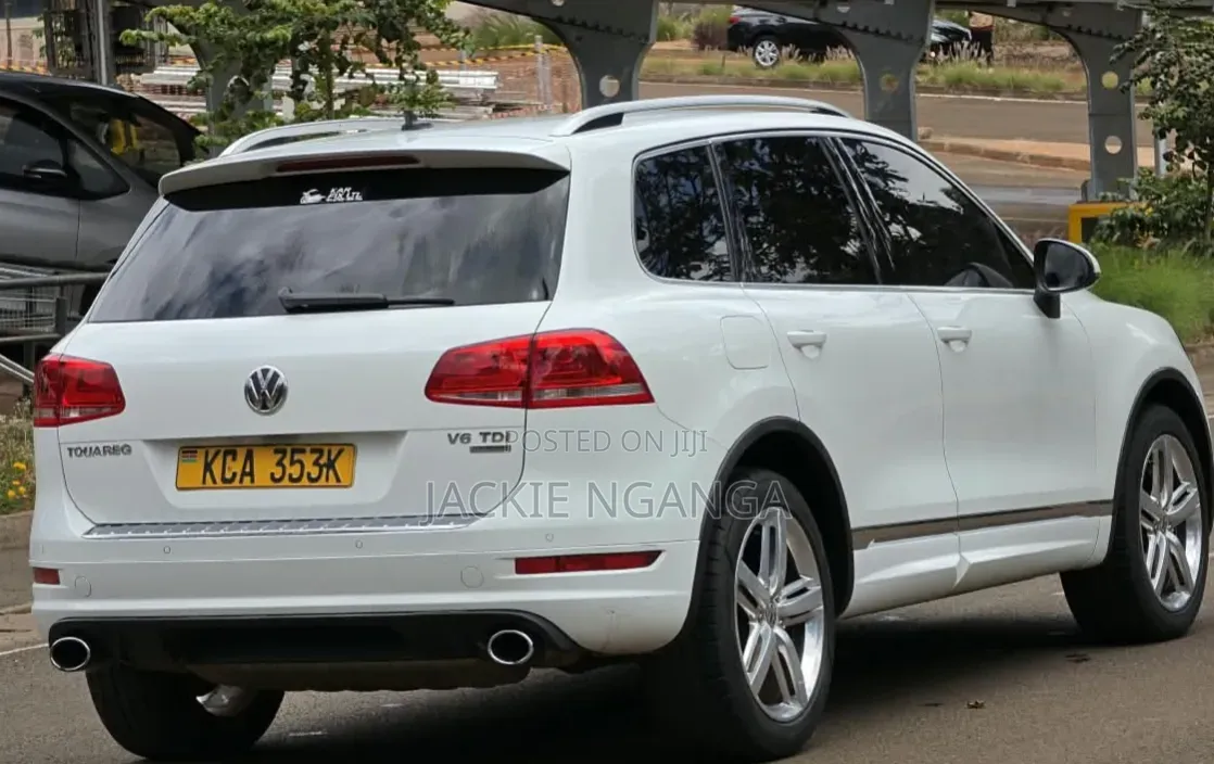 Volkswagen Touareg 2012 White