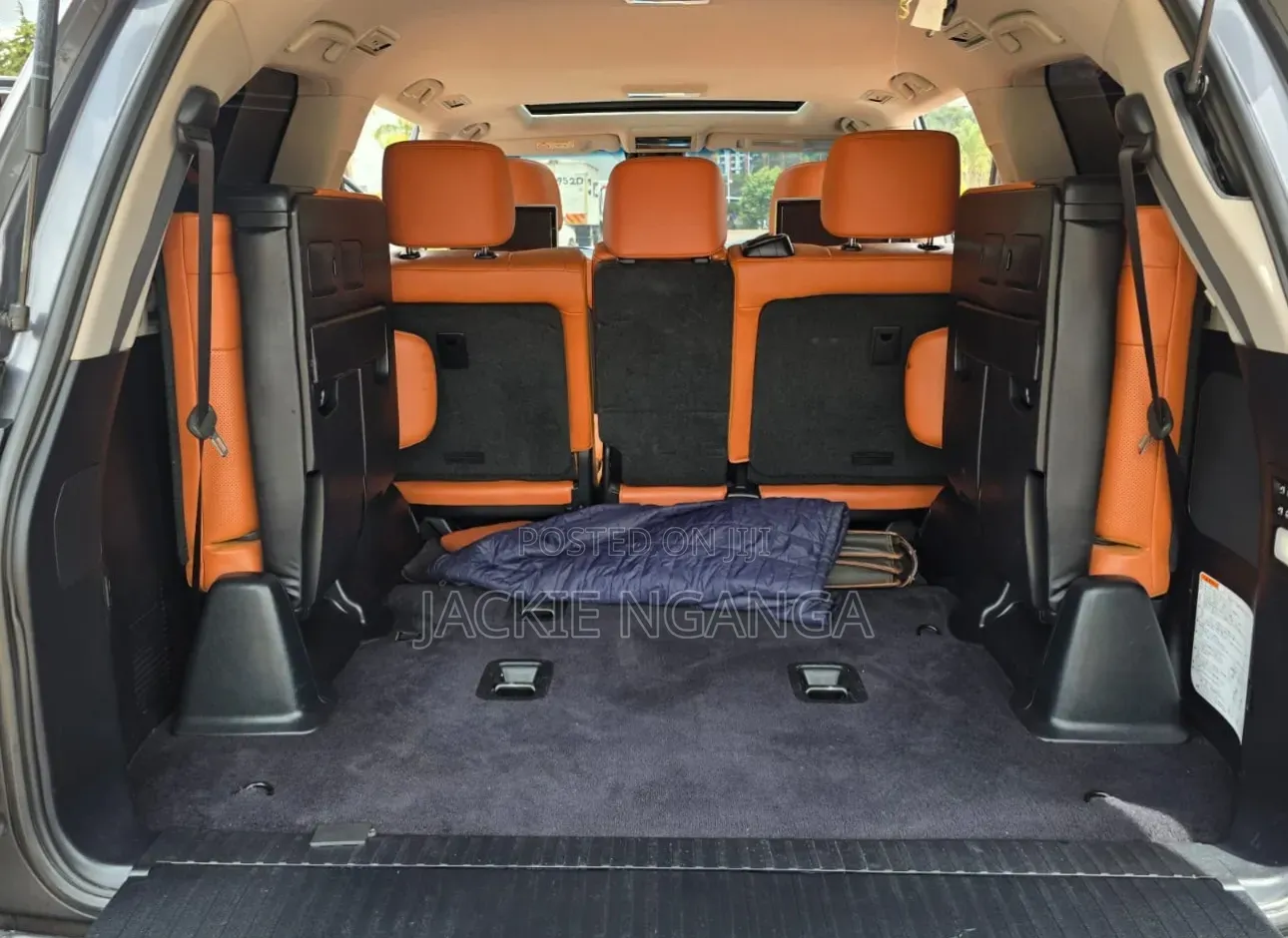 Lexus LX 570 AWD 2016 White