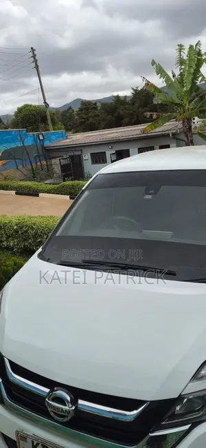 Nissan Serena 2017 White