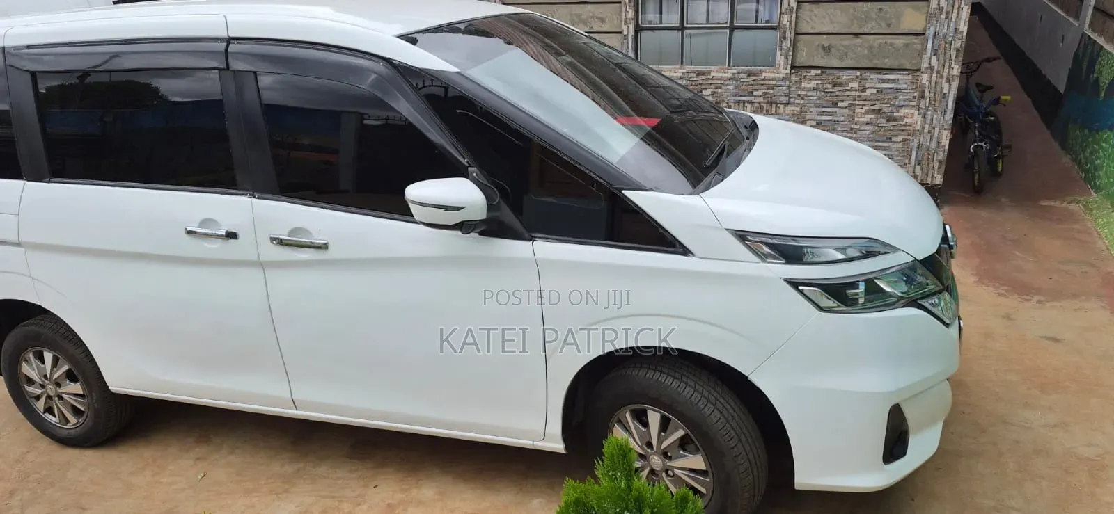 Nissan Serena 2017 White