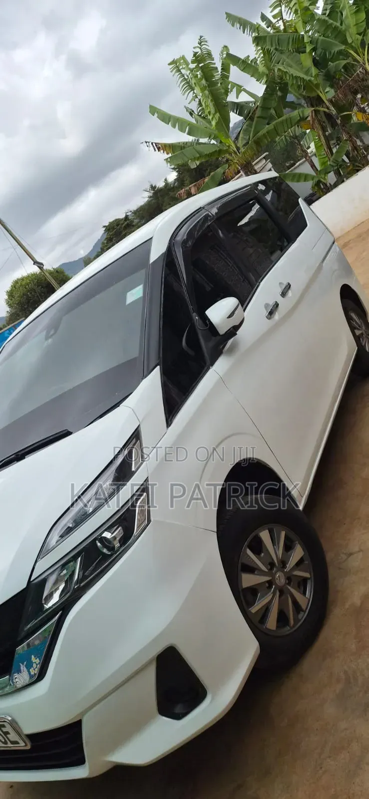Nissan Serena 2017 White