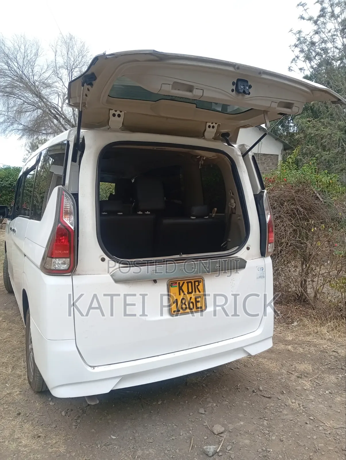Nissan Serena 2017 White