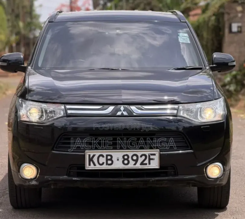 Mitsubishi Outlander 2014 Black
