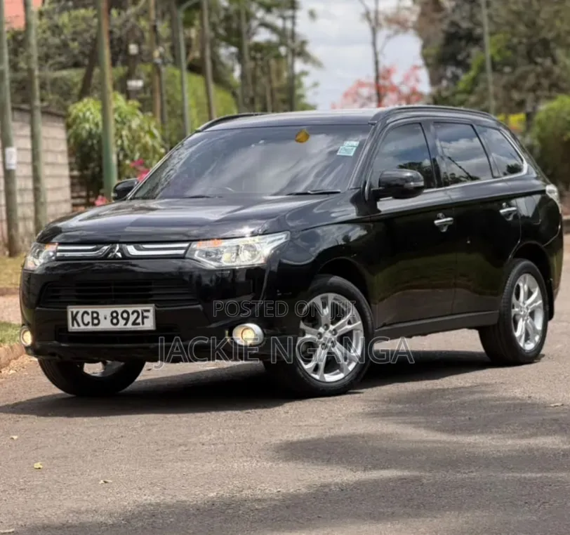 Mitsubishi Outlander 2014 Black