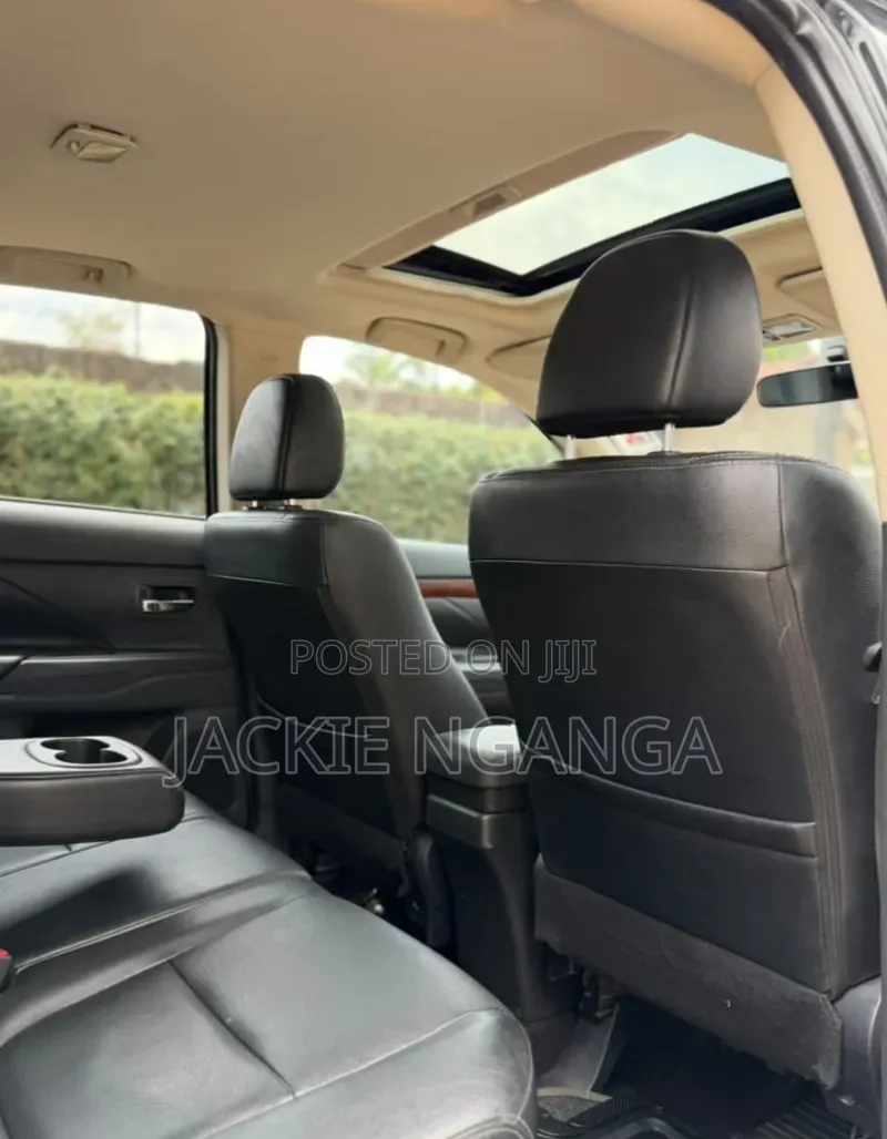 Mitsubishi Outlander 2014 Black