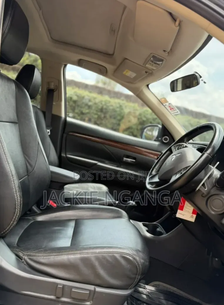 Mitsubishi Outlander 2014 Black