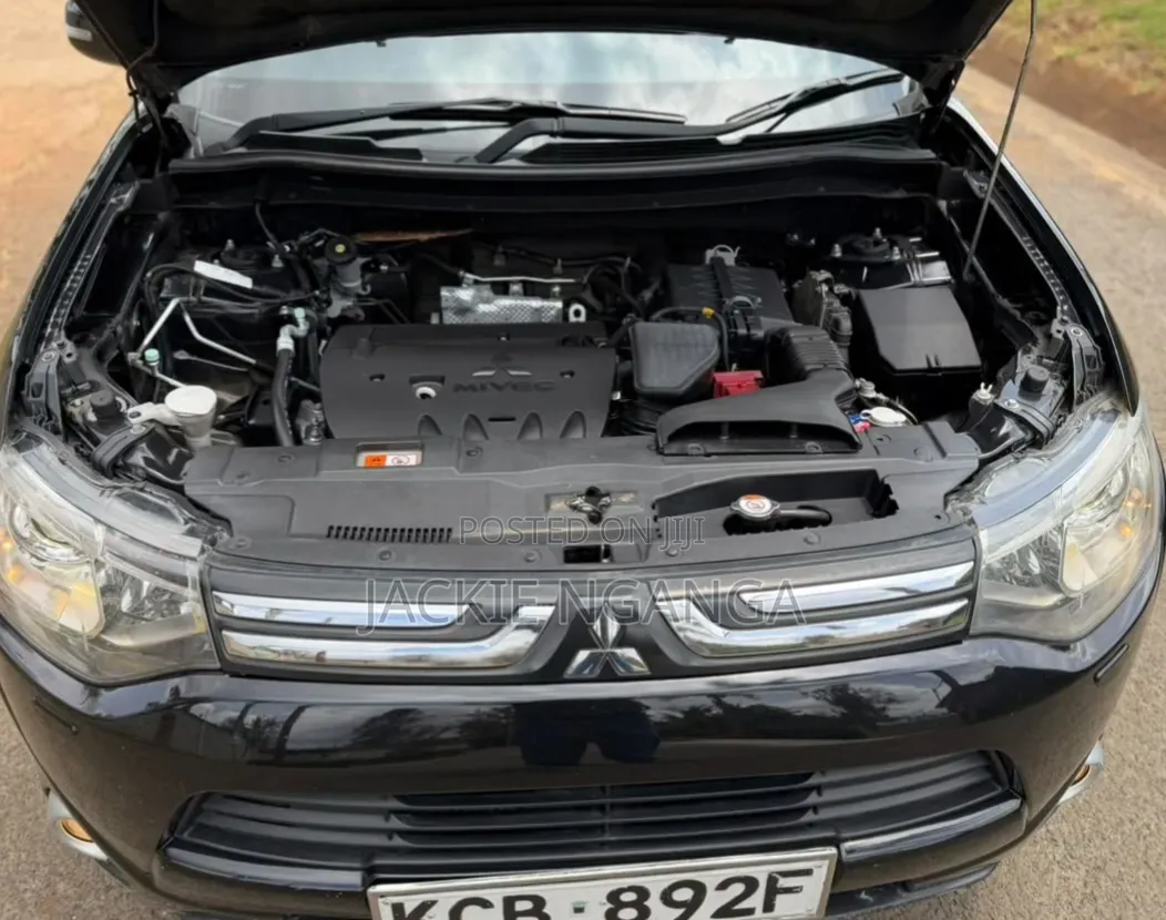 Mitsubishi Outlander 2014 Black