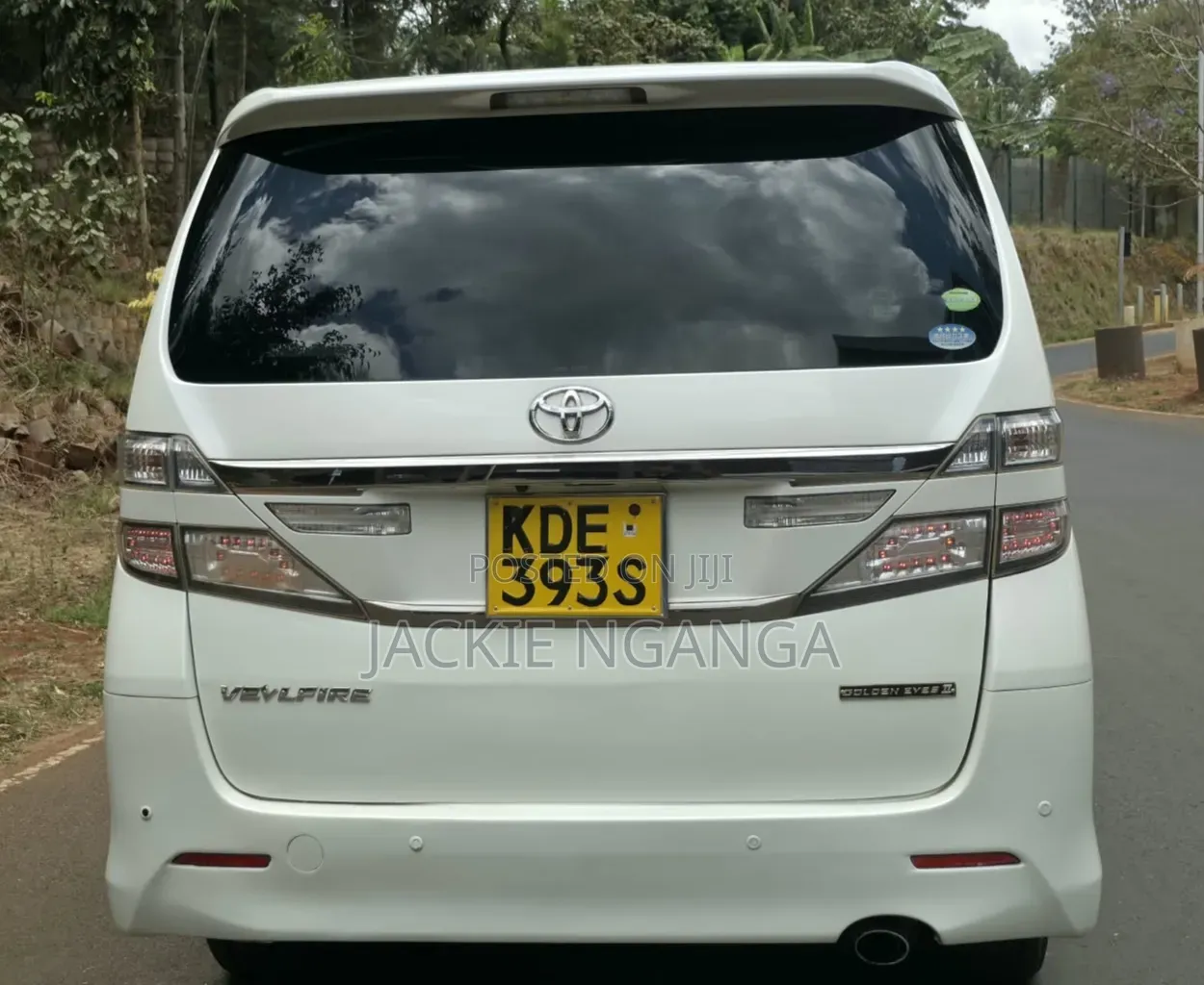 Toyota Vellfire 2014 White