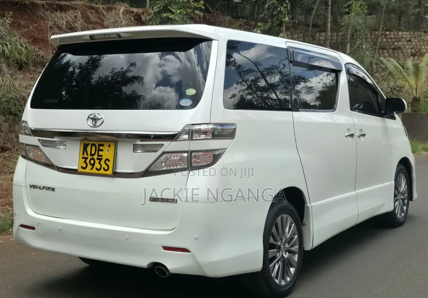 Toyota Vellfire 2014 White