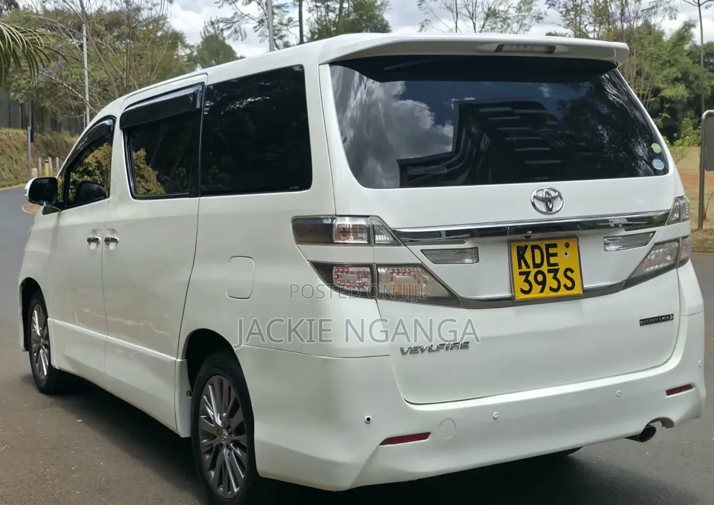 Toyota Vellfire 2014 White