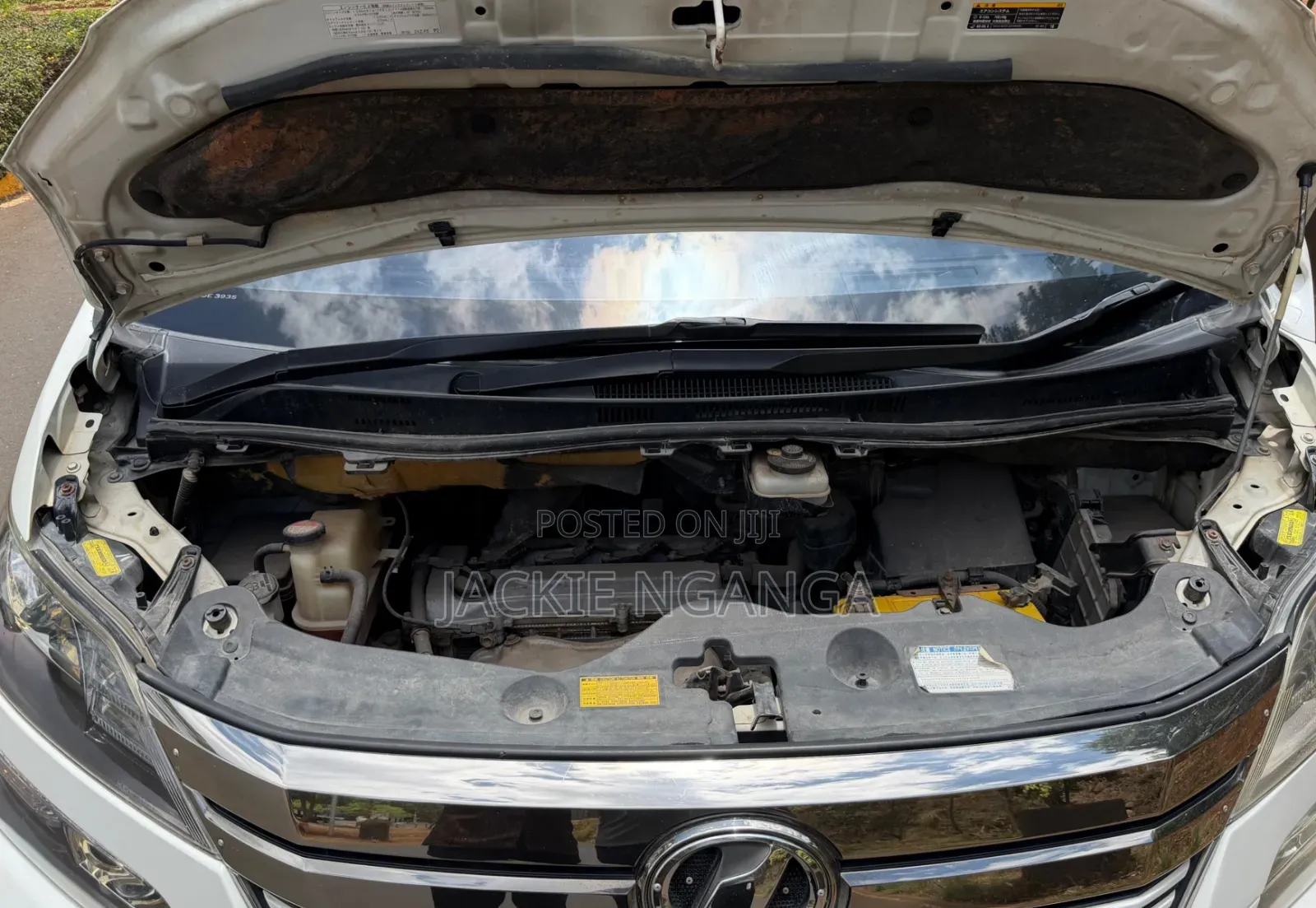 Toyota Vellfire 2014 White