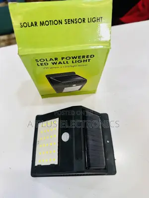 Solar Wall Light BK20 – Bright Outdoor Security Lighting