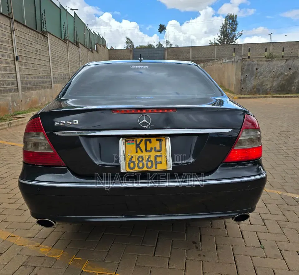 Mercedes-Benz E250 2010 Black