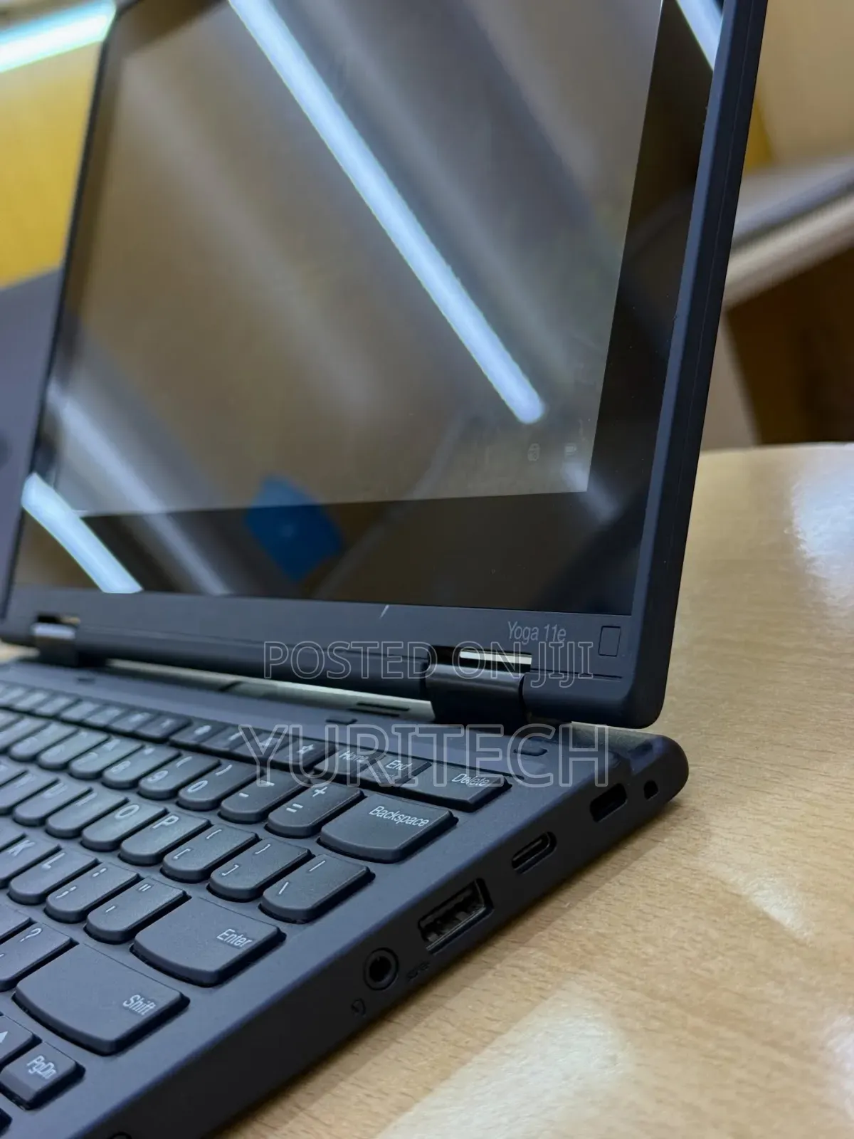 Laptop Lenovo Yoga 11e 4GB Intel Celeron SSD 128GB