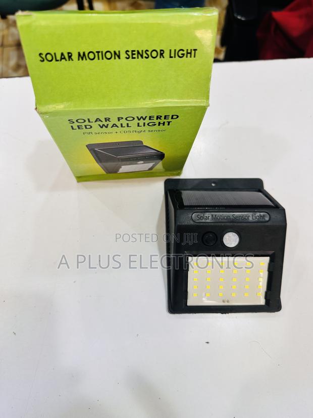 Solar Wall Light BK20 – Powerful Outdoor Solar Lamp - main view