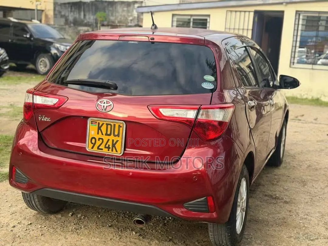 Toyota Vitz 2019 Red