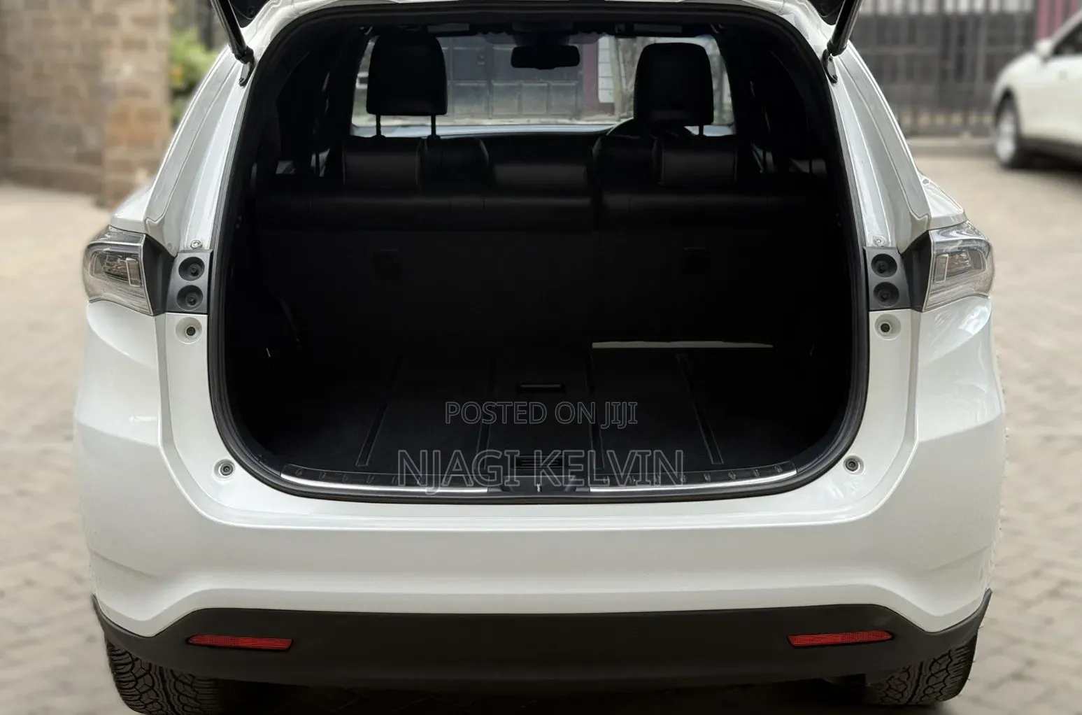 Toyota Harrier 2.0 2016 White