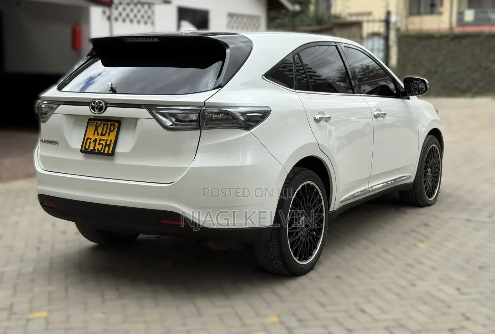 Toyota Harrier 2.0 2016 White