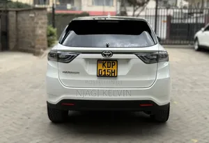 Toyota Harrier 2.0 2016 White