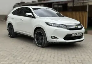 Toyota Harrier 2.0 2016 White