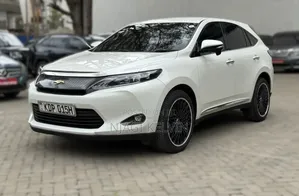 Toyota Harrier 2.0 2016 White