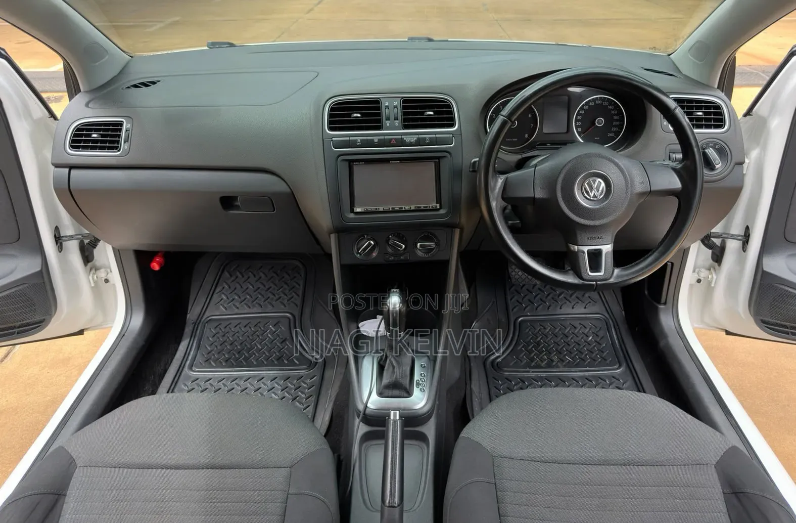 Volkswagen Polo 2013 White