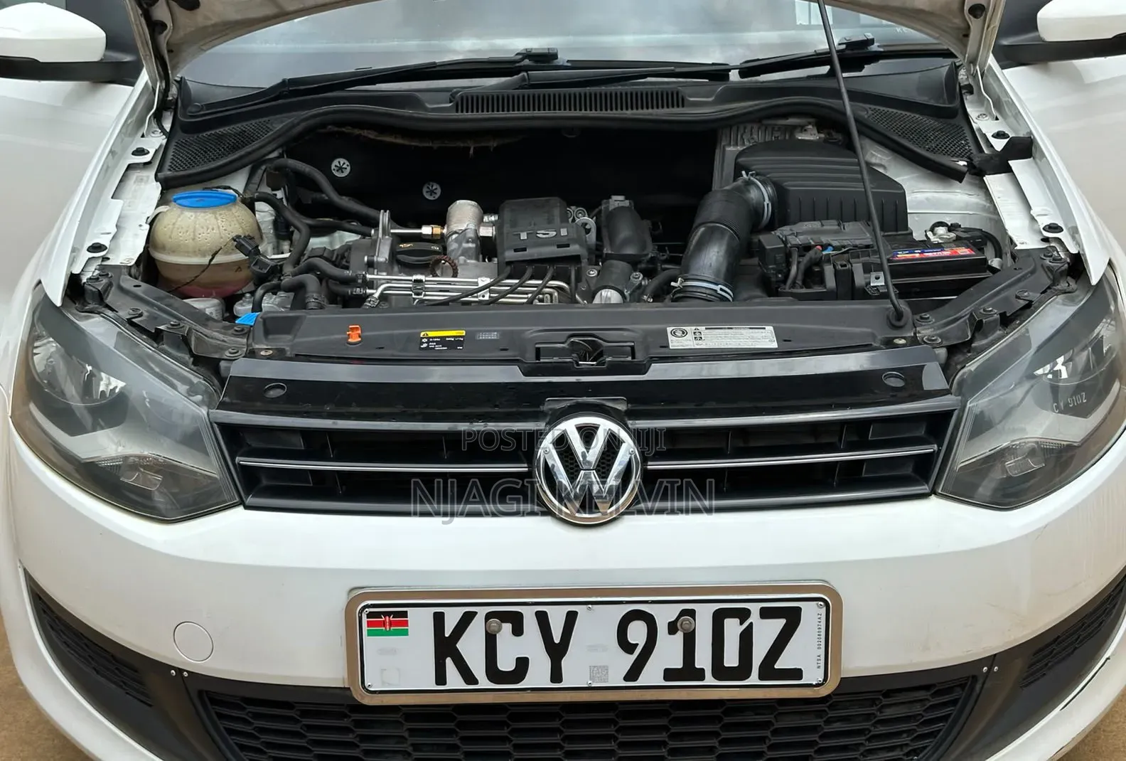 Volkswagen Polo 2013 White