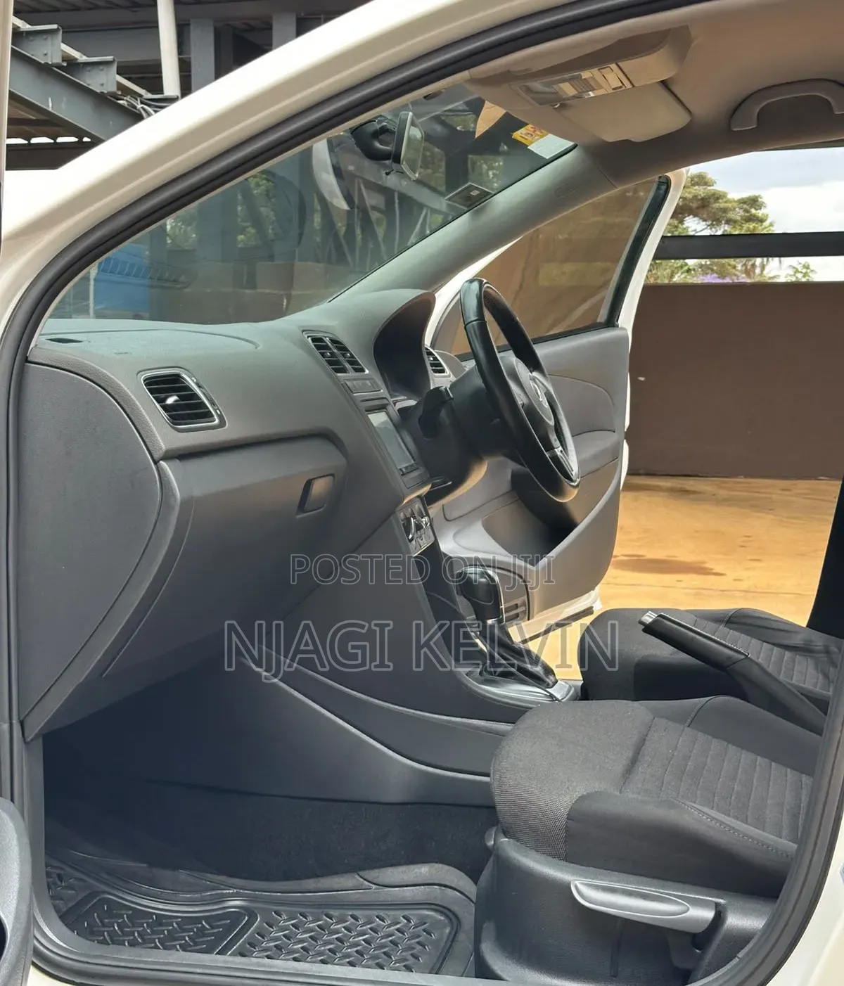 Volkswagen Polo 2013 White
