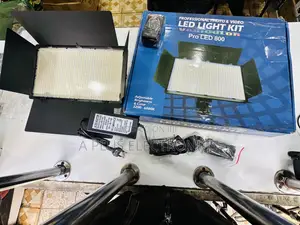 Led Light Kit,Stand With 2 Rechargeable Batteries–Recording Light