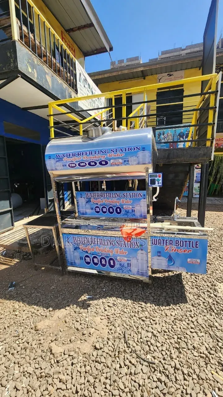 Water Purification System With Storage Tank