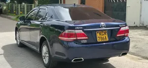 Toyota Crown 2010 Blue