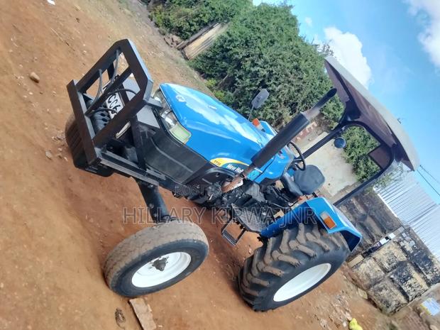 New Holland TT55 2WD Tractor - thumbnail 3