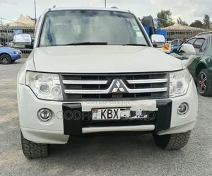 Mitsubishi Pajero 2007 White