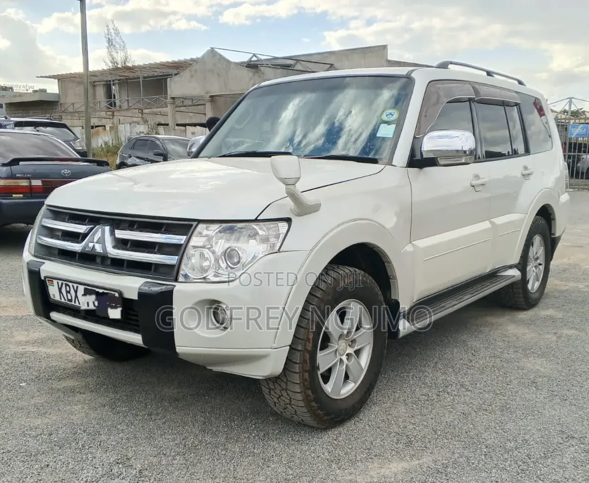 Mitsubishi Pajero 2007 White