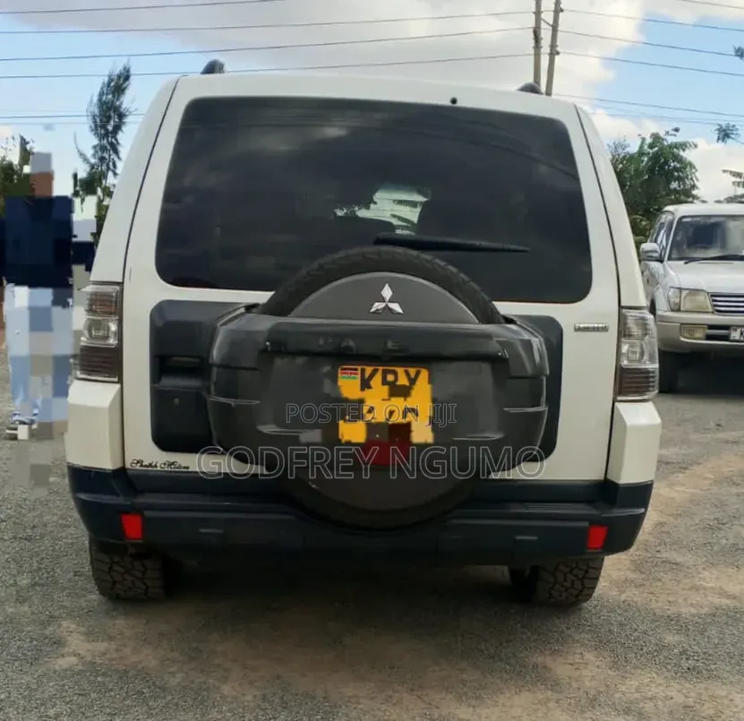 Mitsubishi Pajero 2007 White