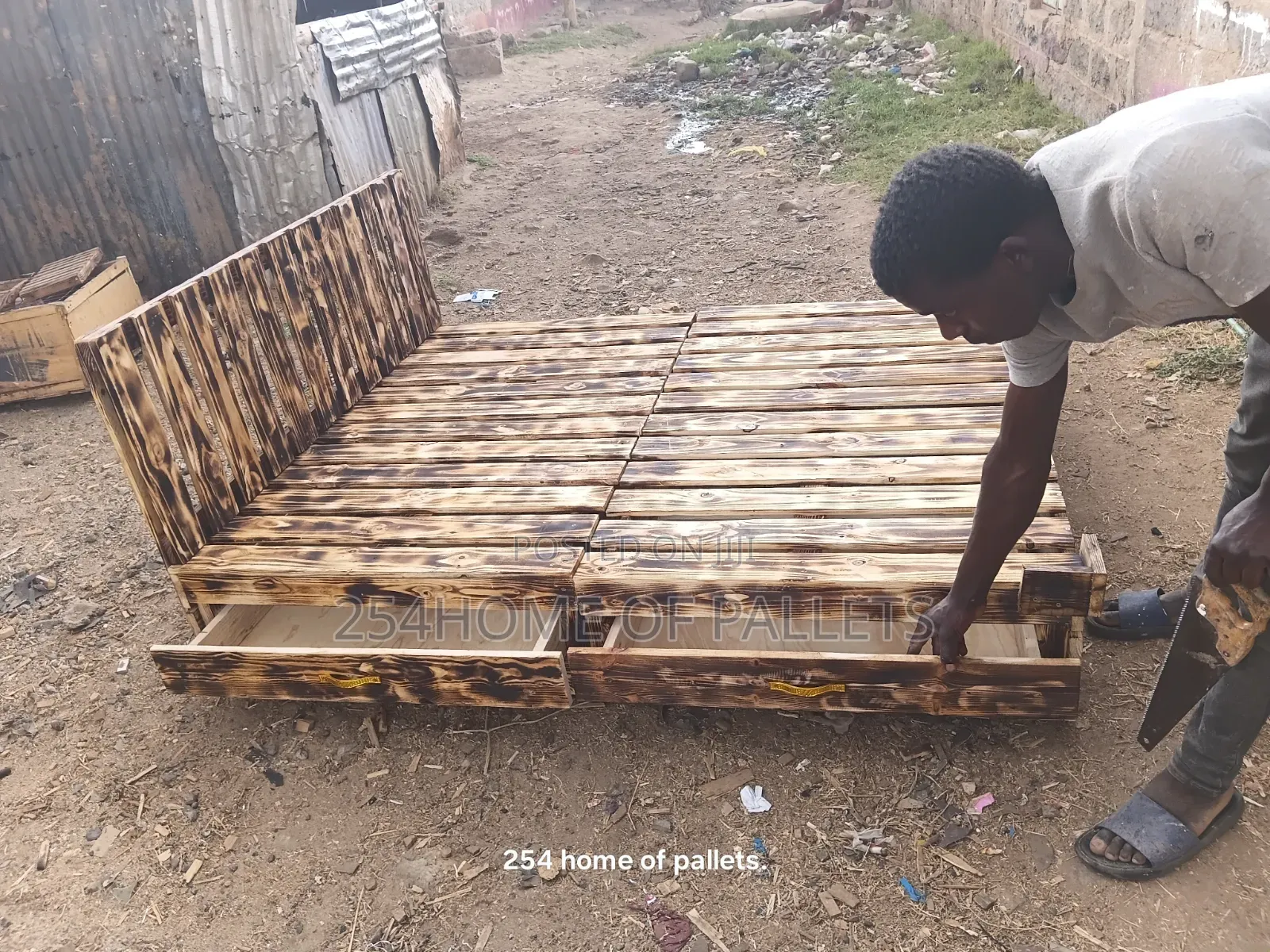 Rustic Varnished Strong Foldable 5 by 6 Pallet Bed