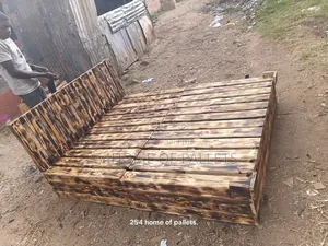 Rustic Varnished Strong Foldable 5 by 6 Pallet Bed