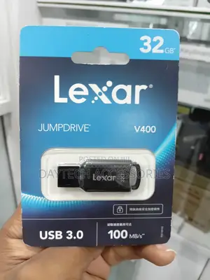 Lexar JumpDrive V400 32GB USB 3.0 Flash Drive