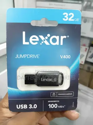 Lexar 32GB JumpDrive V400 USB3.2 Gen1 Flash Drive Black - 100mb/S
