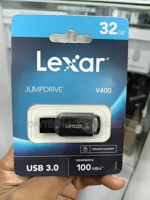 Lexar 32GB JumpDrive V400 USB3.2 Gen1 Flash Drive Black - 100mb/S