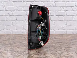 Tail Lamp / Light Nissan Navara D40 Pickup 2007/2008/2009/2010/2011