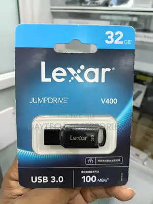 Lexar JumpDrive V400 32GB USB 3.0 / USB 3.2 Gen 1 Flash Drive - Black