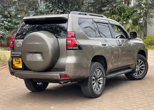 Toyota Land Cruiser Prado 3.0 TD 2011 Burgundy