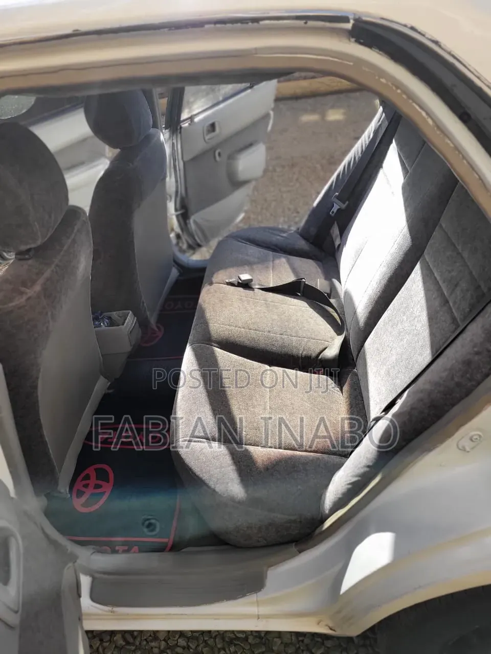 Toyota Corolla Automatic 1999 White