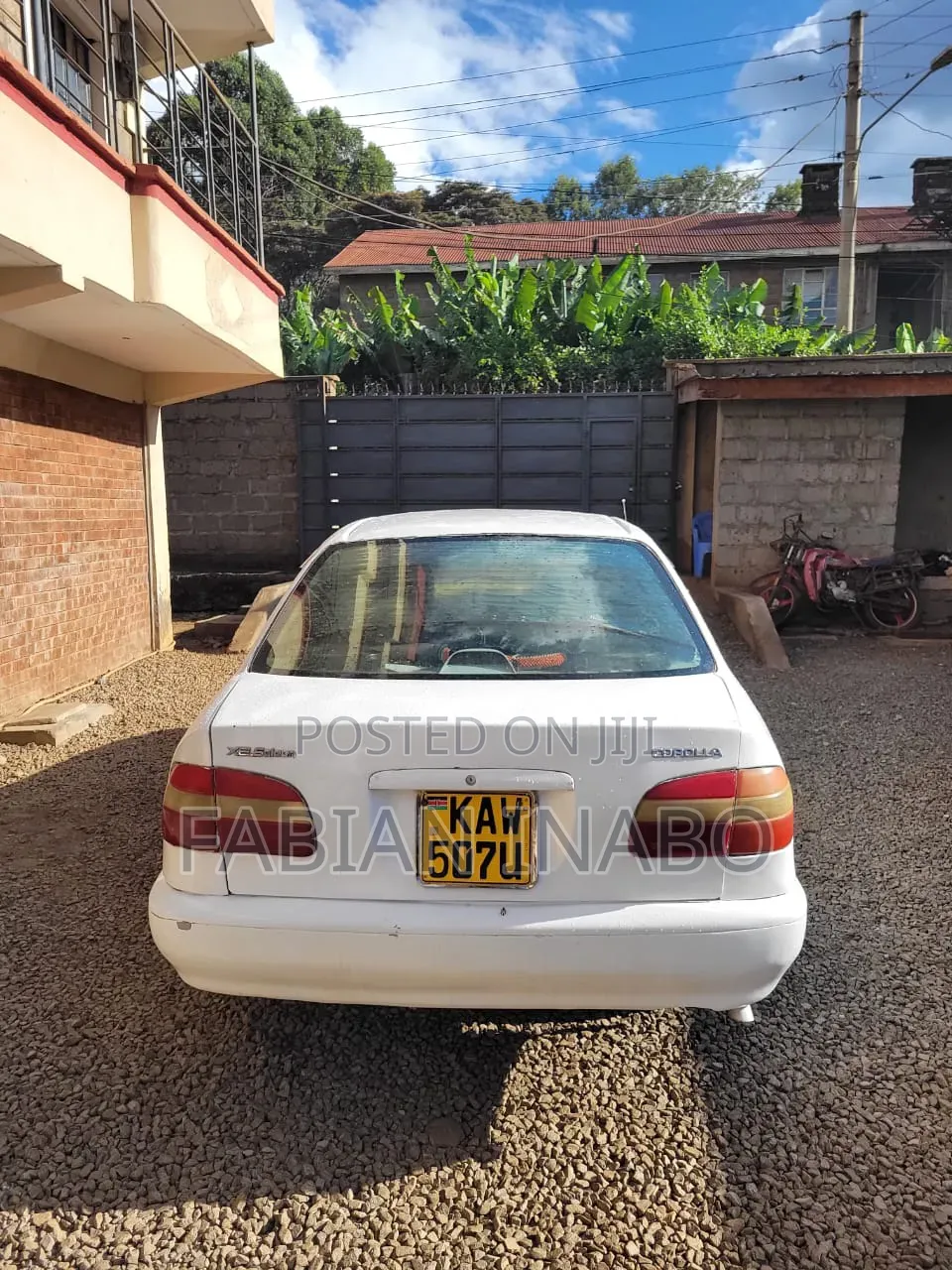 Toyota Corolla Automatic 1999 White