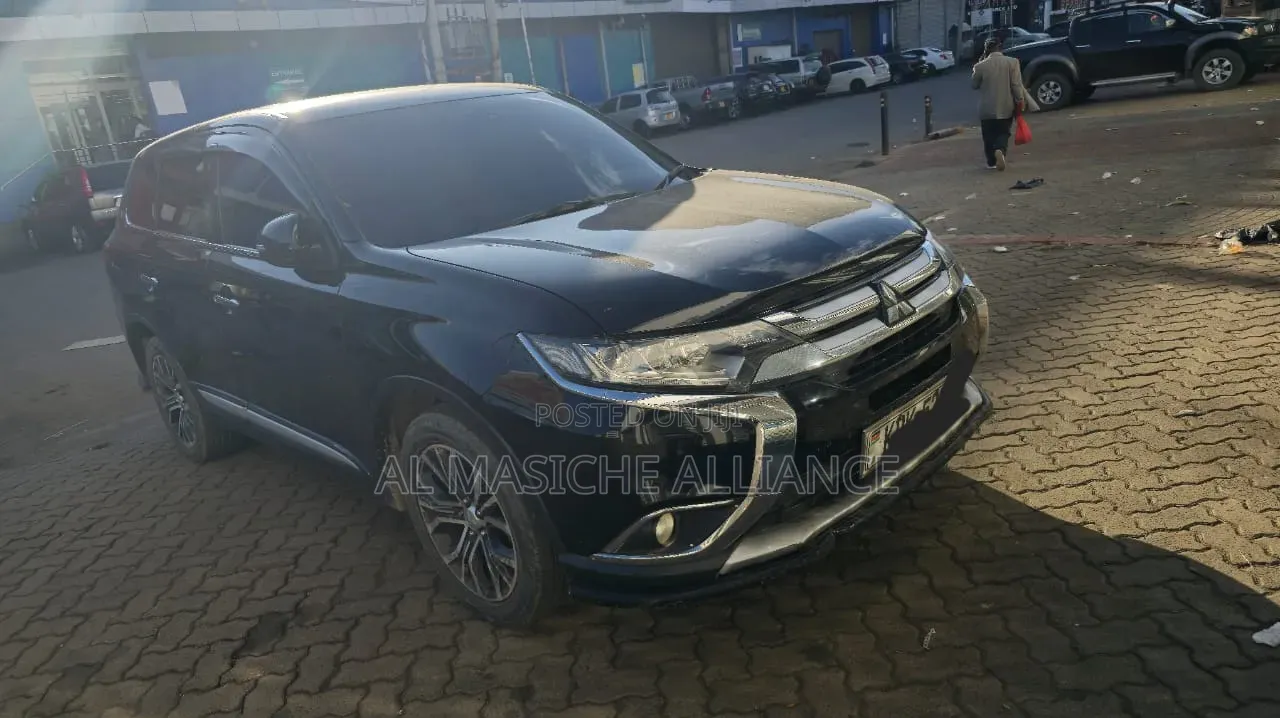 Mitsubishi Outlander 2015 Black