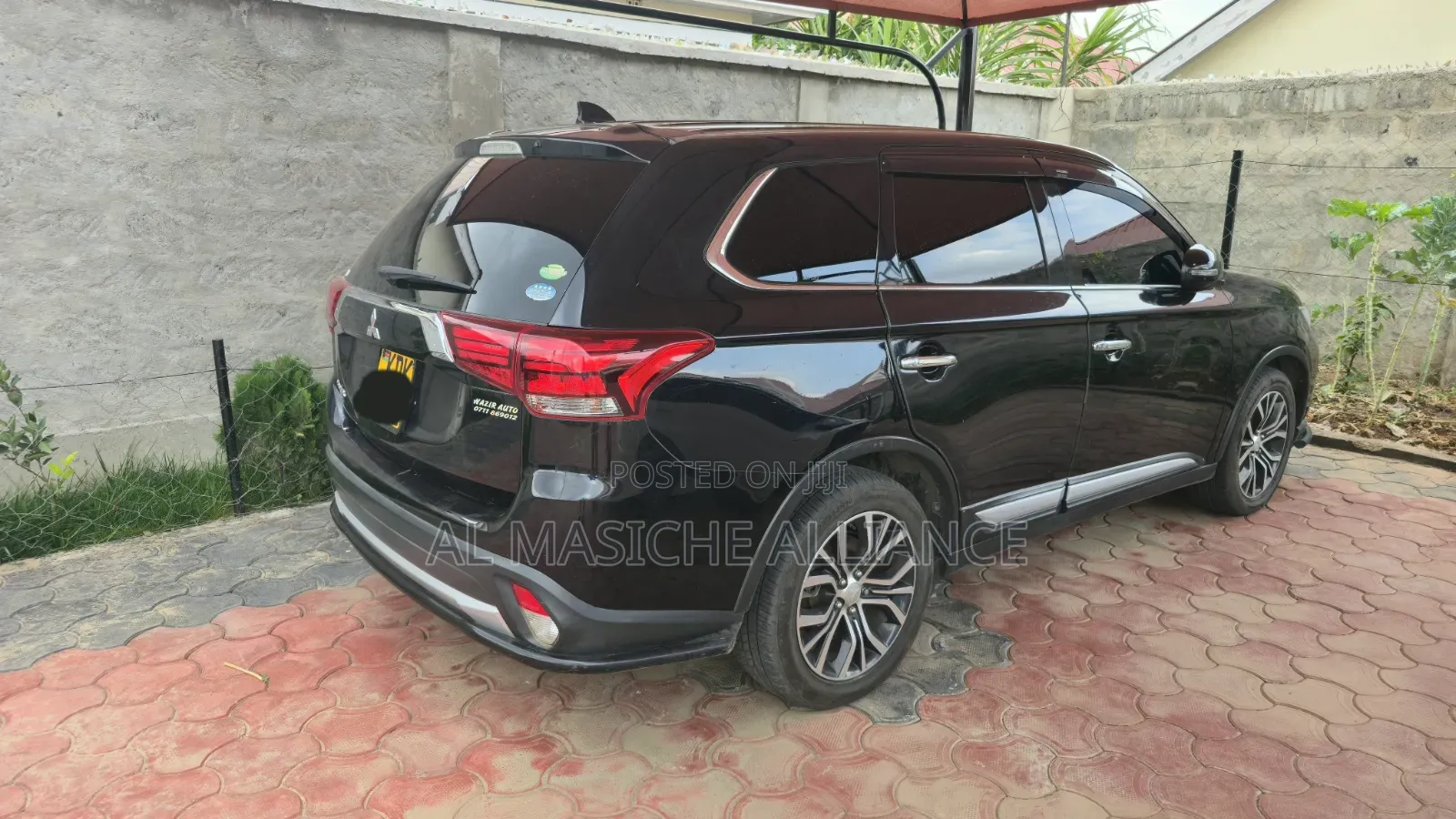Mitsubishi Outlander 2015 Black